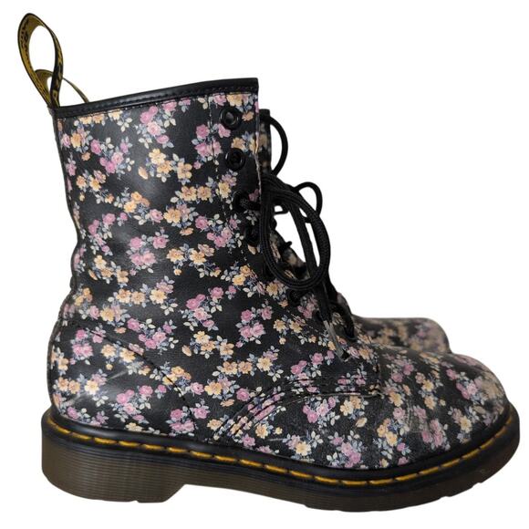 Vintage Dr Martens Black Floral Combat Boots Women 6 Distressed Grunge Punk Emo - Picture 1 of 8